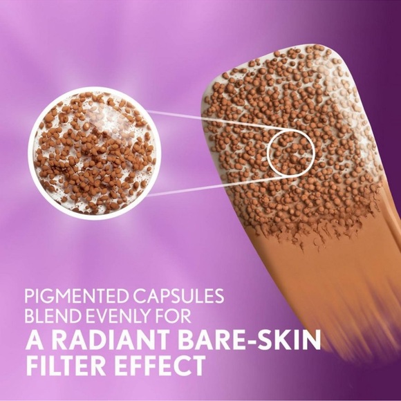 COVERGIRL Simply Ageless Foundations in Light and Light Medium - Picture 6 of 8